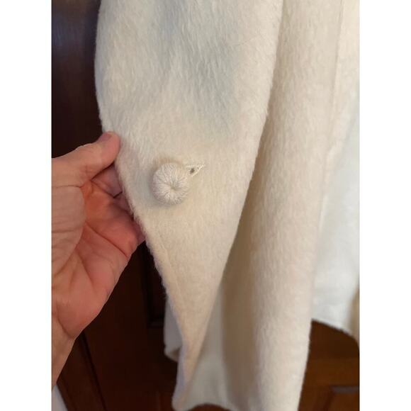 STUNNING PERUVIAN ALPACA AND WOOL hand Finished Cape O/S - Picture 2 of 9